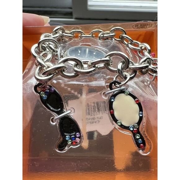 mudd Silvertone Stainless Steel Charm Bracelet Watch 28mm - Picture 2 of 7